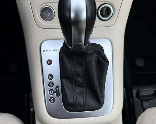 Красный Фольксваген Тигуан, объемом двигателя 2 л и пробегом 162 тыс. км за 14700 $, фото 16 на Automoto.ua