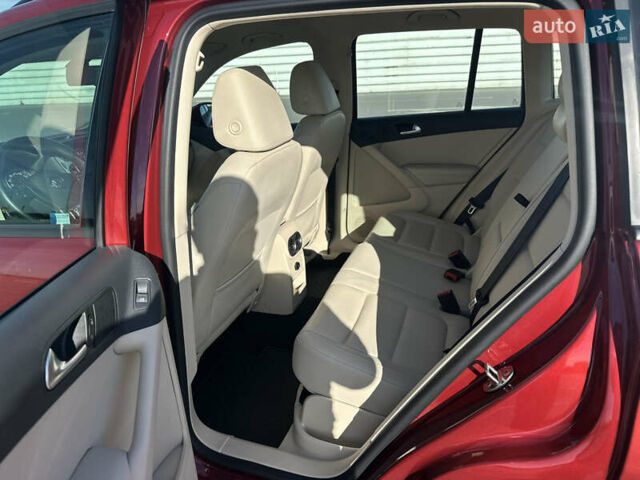 Красный Фольксваген Тигуан, объемом двигателя 1.98 л и пробегом 94 тыс. км за 13750 $, фото 14 на Automoto.ua