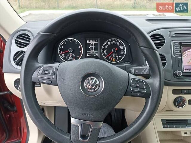 Фольксваген Тігуан 2015 у Буче на Automoto.ua Червоний Фольксваген Тігуан, об'ємом двигуна 1.98 л та пробігом 93 тис. км за 15200 $, фото 35 на Automoto.ua