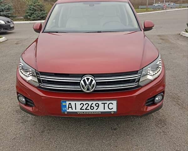 Фольксваген Тігуан 2015 у Буче на Automoto.ua Червоний Фольксваген Тігуан, об'ємом двигуна 1.98 л та пробігом 93 тис. км за 15200 $, фото 6 на Automoto.ua