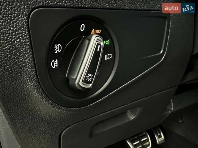 Красный Фольксваген Тигуан, объемом двигателя 1.98 л и пробегом 220 тыс. км за 19900 $, фото 54 на Automoto.ua