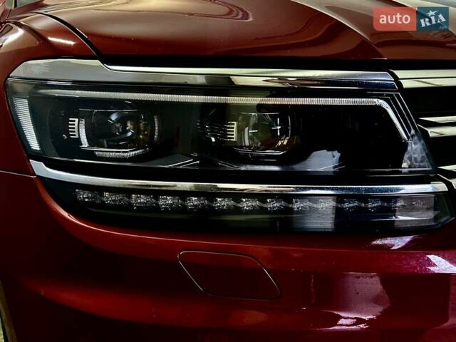 Красный Фольксваген Тигуан, объемом двигателя 1.98 л и пробегом 220 тыс. км за 19900 $, фото 64 на Automoto.ua