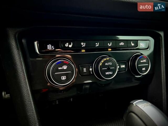 Красный Фольксваген Тигуан, объемом двигателя 1.98 л и пробегом 220 тыс. км за 19900 $, фото 49 на Automoto.ua