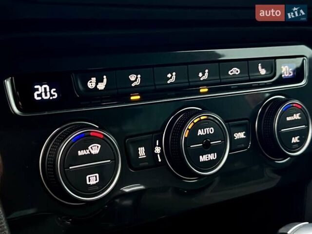 Красный Фольксваген Тигуан, объемом двигателя 1.98 л и пробегом 220 тыс. км за 19900 $, фото 56 на Automoto.ua