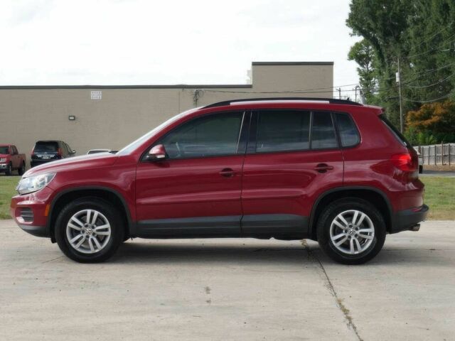 Червоний Фольксваген Тігуан, об'ємом двигуна 2 л та пробігом 80 тис. км за 7200 $, фото 3 на Automoto.ua