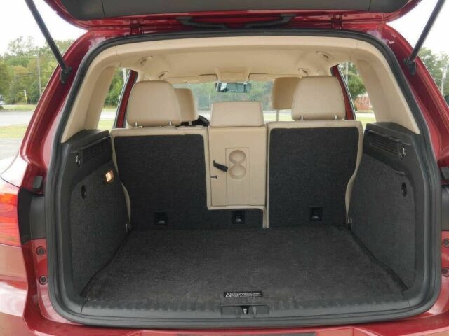 Червоний Фольксваген Тігуан, об'ємом двигуна 2 л та пробігом 80 тис. км за 7200 $, фото 14 на Automoto.ua