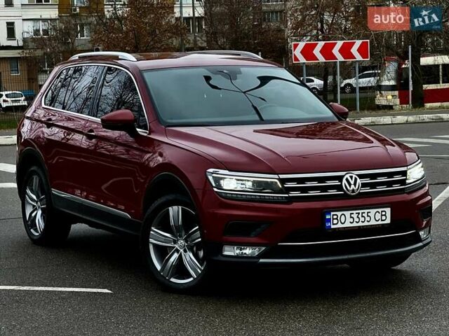Красный Фольксваген Тигуан, объемом двигателя 1.98 л и пробегом 220 тыс. км за 19900 $, фото 63 на Automoto.ua