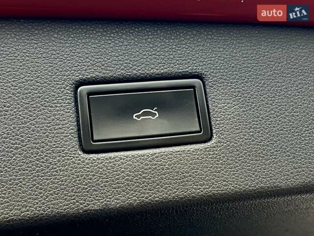 Красный Фольксваген Тигуан, объемом двигателя 1.98 л и пробегом 220 тыс. км за 19900 $, фото 55 на Automoto.ua