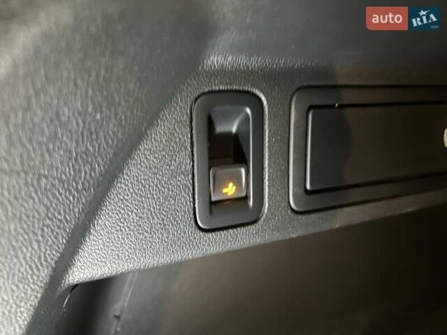 Красный Фольксваген Тигуан, объемом двигателя 1.98 л и пробегом 220 тыс. км за 19900 $, фото 66 на Automoto.ua