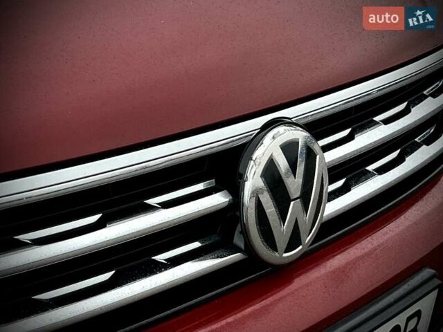 Красный Фольксваген Тигуан, объемом двигателя 1.98 л и пробегом 220 тыс. км за 19900 $, фото 28 на Automoto.ua