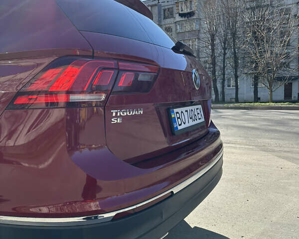Красный Фольксваген Тигуан, объемом двигателя 1.98 л и пробегом 113 тыс. км за 17850 $, фото 94 на Automoto.ua