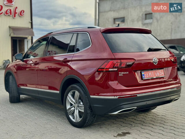Красный Фольксваген Тигуан, объемом двигателя 2 л и пробегом 52 тыс. км за 22900 $, фото 3 на Automoto.ua