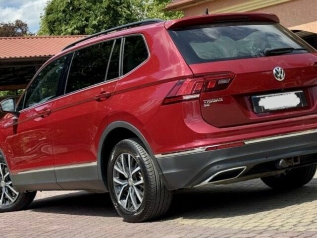 Красный Фольксваген Тигуан, объемом двигателя 2 л и пробегом 90 тыс. км за 367 $, фото 17 на Automoto.ua
