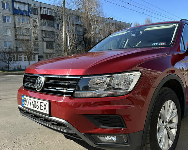 Красный Фольксваген Тигуан, объемом двигателя 1.98 л и пробегом 113 тыс. км за 17850 $, фото 68 на Automoto.ua