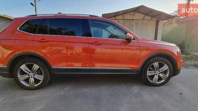 Красный Фольксваген Тигуан, объемом двигателя 1.98 л и пробегом 65 тыс. км за 23500 $, фото 12 на Automoto.ua