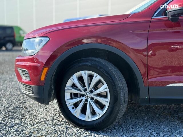 Красный Фольксваген Тигуан, объемом двигателя 2 л и пробегом 70 тыс. км за 17490 $, фото 4 на Automoto.ua