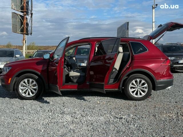 Красный Фольксваген Тигуан, объемом двигателя 2 л и пробегом 70 тыс. км за 17490 $, фото 25 на Automoto.ua