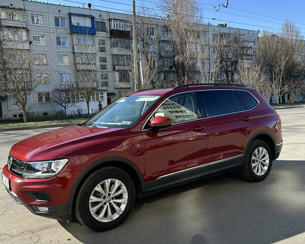 Красный Фольксваген Тигуан, объемом двигателя 1.98 л и пробегом 113 тыс. км за 17850 $, фото 96 на Automoto.ua
