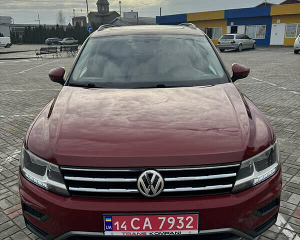 Червоний Фольксваген Тігуан, об'ємом двигуна 1.98 л та пробігом 176 тис. км за 16988 $, фото 2 на Automoto.ua