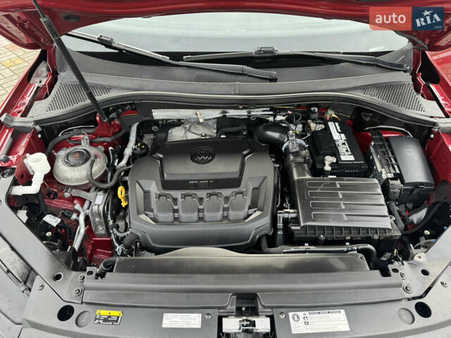 Червоний Фольксваген Тігуан, об'ємом двигуна 1.98 л та пробігом 176 тис. км за 16988 $, фото 24 на Automoto.ua