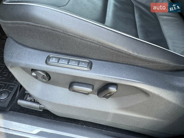 Красный Фольксваген Тигуан, объемом двигателя 2 л и пробегом 91 тыс. км за 18900 $, фото 22 на Automoto.ua