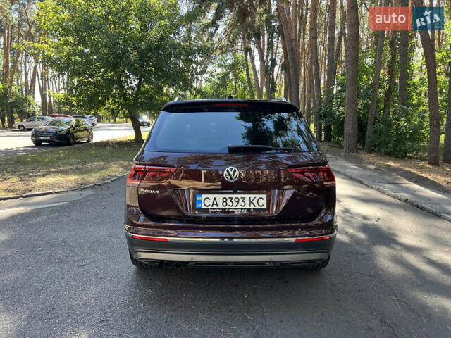 Красный Фольксваген Тигуан, объемом двигателя 1.98 л и пробегом 110 тыс. км за 26199 $, фото 4 на Automoto.ua