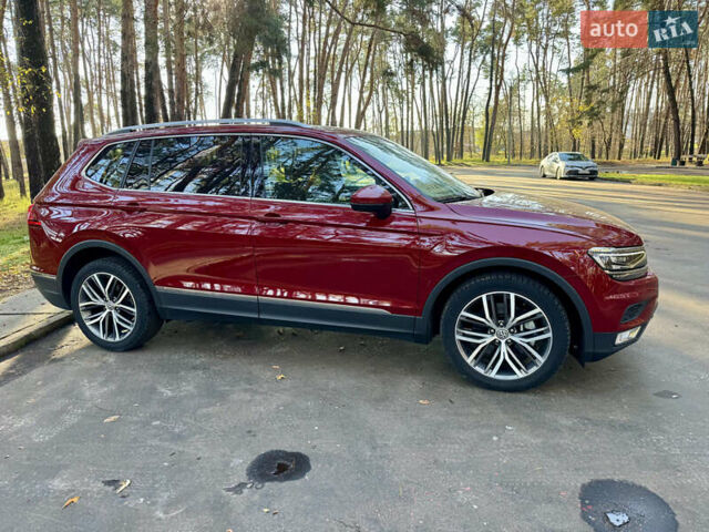 Красный Фольксваген Тигуан, объемом двигателя 2 л и пробегом 91 тыс. км за 18900 $, фото 5 на Automoto.ua