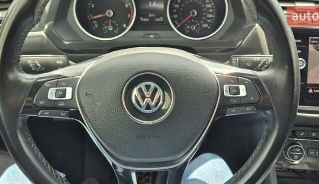 Червоний Фольксваген Тігуан, об'ємом двигуна 1.98 л та пробігом 110 тис. км за 21600 $, фото 20 на Automoto.ua