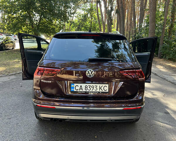 Красный Фольксваген Тигуан, объемом двигателя 1.98 л и пробегом 110 тыс. км за 26199 $, фото 16 на Automoto.ua