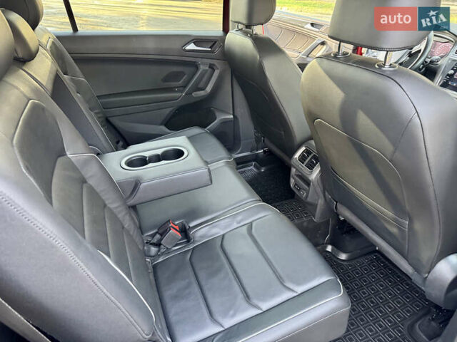 Красный Фольксваген Тигуан, объемом двигателя 2 л и пробегом 91 тыс. км за 18900 $, фото 17 на Automoto.ua