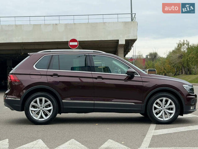 Красный Фольксваген Тигуан, объемом двигателя 1.98 л и пробегом 64 тыс. км за 29000 $, фото 5 на Automoto.ua