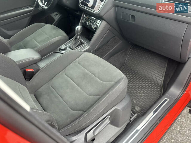 Красный Фольксваген Тигуан, объемом двигателя 1.97 л и пробегом 97 тыс. км за 26300 $, фото 17 на Automoto.ua