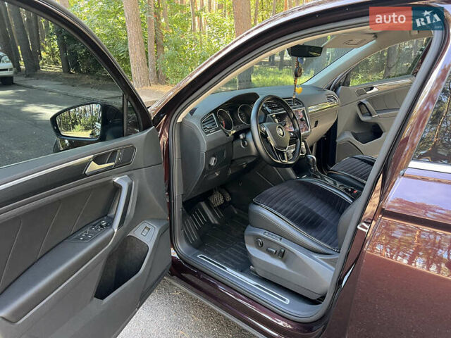 Красный Фольксваген Тигуан, объемом двигателя 1.98 л и пробегом 110 тыс. км за 26199 $, фото 10 на Automoto.ua