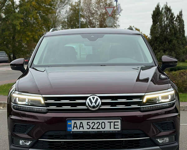 Красный Фольксваген Тигуан, объемом двигателя 1.98 л и пробегом 64 тыс. км за 29000 $, фото 1 на Automoto.ua