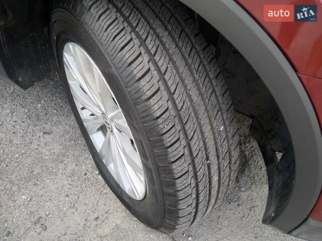 Красный Фольксваген Тигуан, объемом двигателя 1.98 л и пробегом 113 тыс. км за 16500 $, фото 19 на Automoto.ua