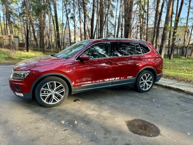 Червоний Фольксваген Тігуан, об'ємом двигуна 2 л та пробігом 91 тис. км за 18900 $, фото 1 на Automoto.ua