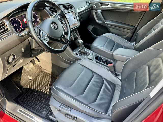 Красный Фольксваген Тигуан, объемом двигателя 2 л и пробегом 91 тыс. км за 18900 $, фото 21 на Automoto.ua