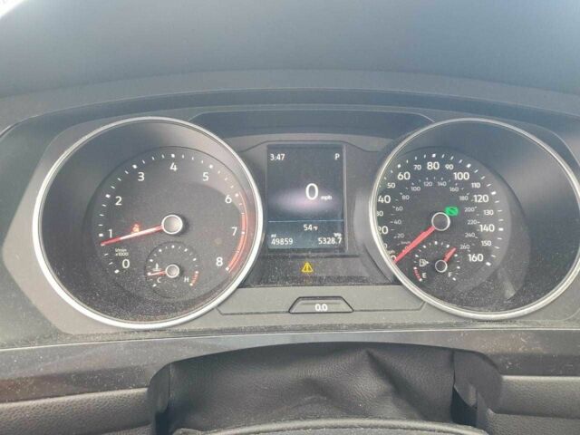 Красный Фольксваген Тигуан, объемом двигателя 2 л и пробегом 78 тыс. км за 3900 $, фото 8 на Automoto.ua