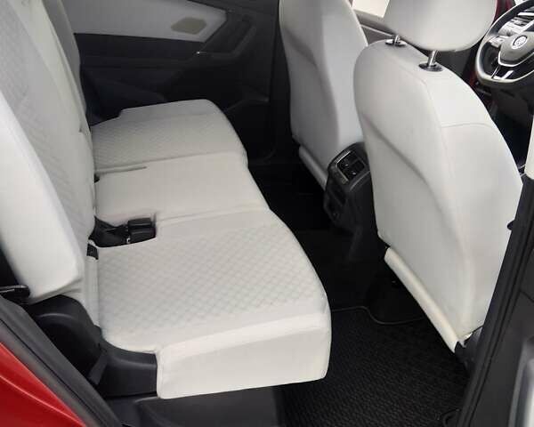 Красный Фольксваген Тигуан, объемом двигателя 1.98 л и пробегом 113 тыс. км за 16500 $, фото 16 на Automoto.ua