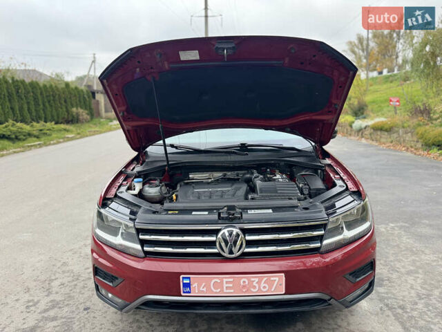 Красный Фольксваген Тигуан, объемом двигателя 2 л и пробегом 156 тыс. км за 16700 $, фото 97 на Automoto.ua