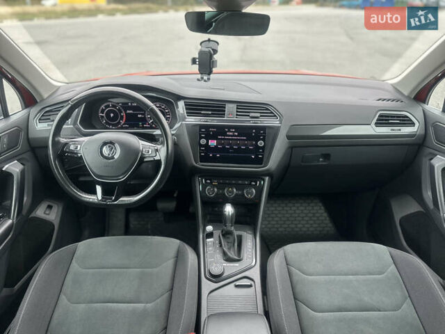 Красный Фольксваген Тигуан, объемом двигателя 1.97 л и пробегом 97 тыс. км за 26300 $, фото 21 на Automoto.ua