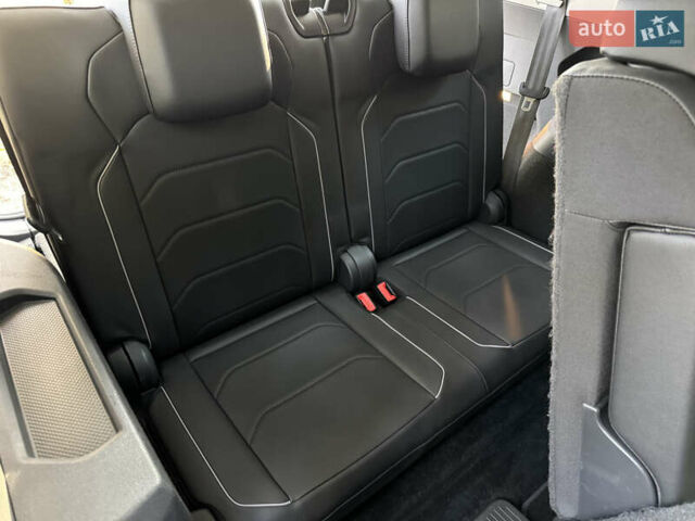 Красный Фольксваген Тигуан, объемом двигателя 2 л и пробегом 91 тыс. км за 18900 $, фото 16 на Automoto.ua