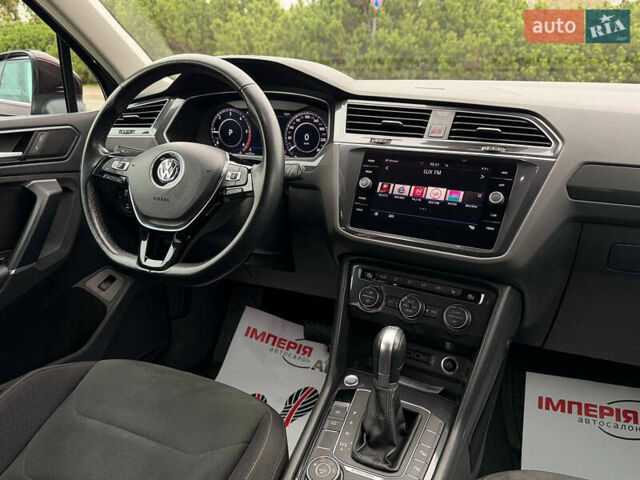 Красный Фольксваген Тигуан, объемом двигателя 1.98 л и пробегом 64 тыс. км за 29000 $, фото 11 на Automoto.ua