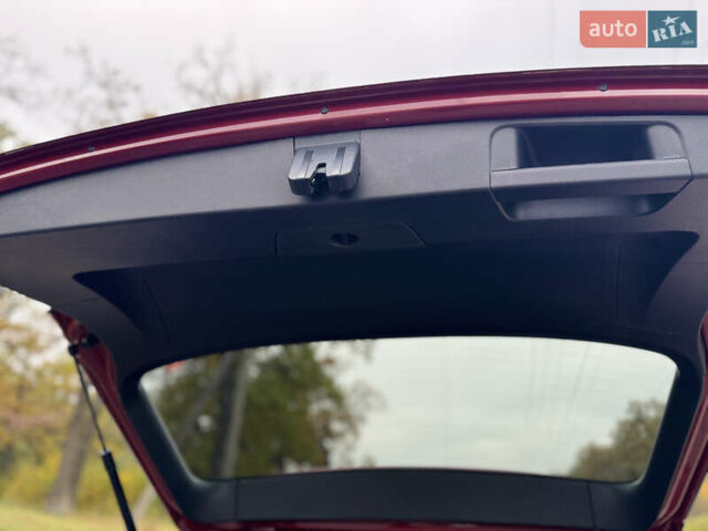 Красный Фольксваген Тигуан, объемом двигателя 2 л и пробегом 156 тыс. км за 16700 $, фото 86 на Automoto.ua