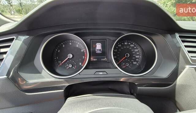 Червоний Фольксваген Тігуан, об'ємом двигуна 1.98 л та пробігом 110 тис. км за 21600 $, фото 10 на Automoto.ua