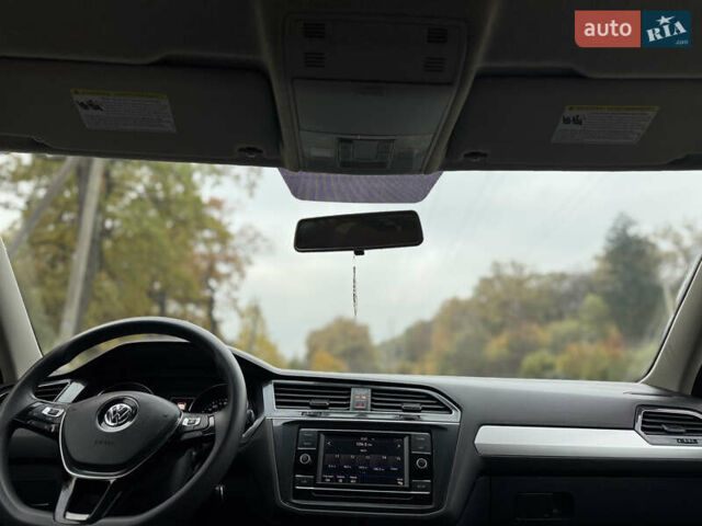 Красный Фольксваген Тигуан, объемом двигателя 2 л и пробегом 156 тыс. км за 16700 $, фото 81 на Automoto.ua