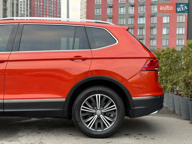 Красный Фольксваген Тигуан, объемом двигателя 2 л и пробегом 46 тыс. км за 22500 $, фото 10 на Automoto.ua
