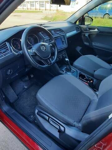 Червоний Фольксваген Тігуан, об'ємом двигуна 1.98 л та пробігом 124 тис. км за 22500 $, фото 8 на Automoto.ua