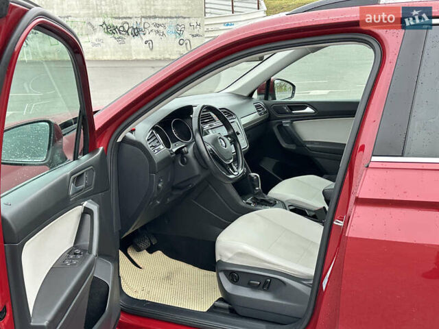 Красный Фольксваген Тигуан, объемом двигателя 2 л и пробегом 77 тыс. км за 20700 $, фото 17 на Automoto.ua