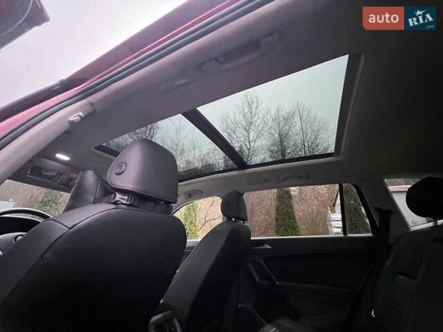 Красный Фольксваген Тигуан, объемом двигателя 1.98 л и пробегом 150 тыс. км за 19200 $, фото 21 на Automoto.ua